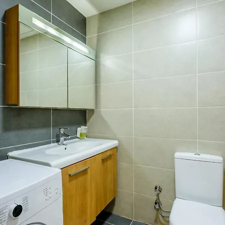 Modern Furnished Flat 10 Min To Kucukcekmece Lake * اسطنبول