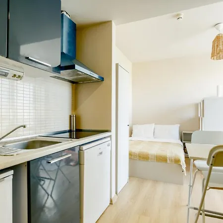 Modern Furnished Flat 10 Min To Kucukcekmece Lake * اسطنبول