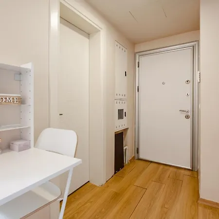 아파트 Modern Furnished Flat 10 Min To Kucukcekmece Lake