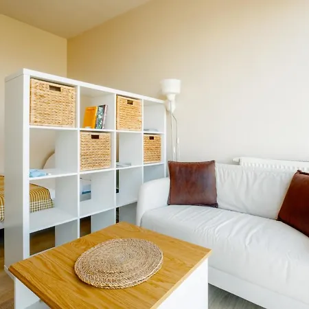 Modern Furnished Flat 10 Min To Kucukcekmece Lake 아파트