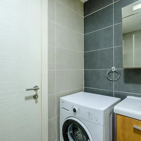 Modern Furnished Flat 10 Min To Kucukcekmece Lake
